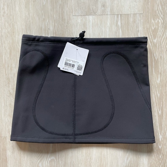 Lululemon Glyde Velvet Fleece Neck Warmer
Black - Picture 3 of 4